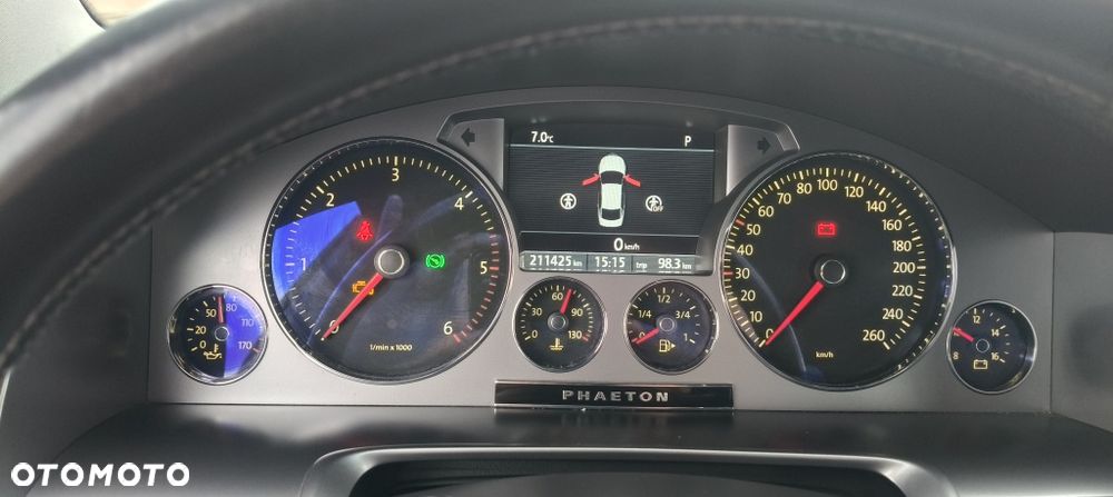 Volkswagen Phaeton - 4