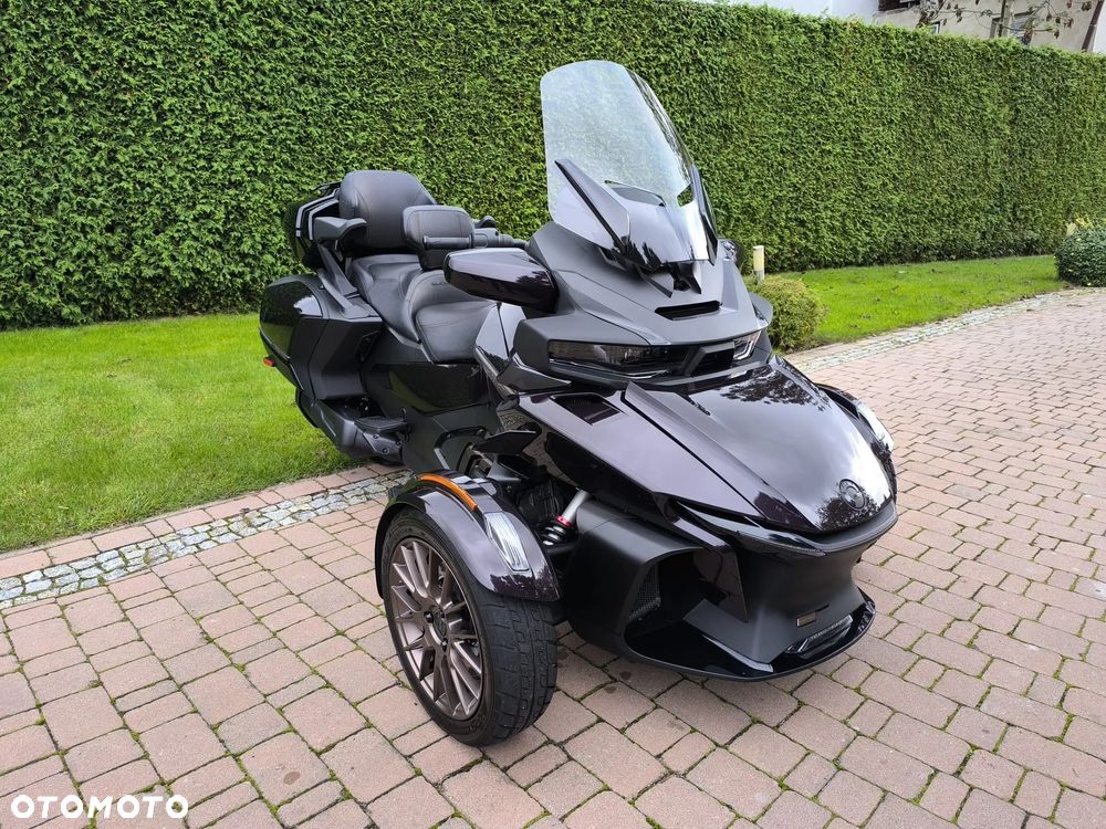 Can-Am Spyder - 2
