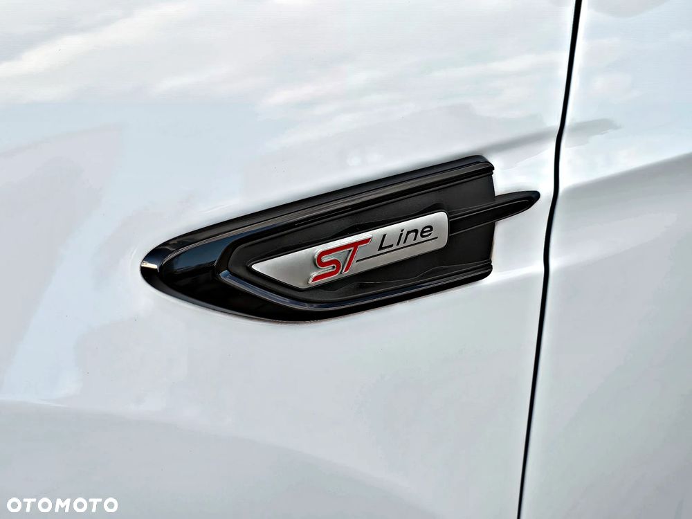 Ford Kuga 1.5 EcoBoost 2x4 ST-Line - 24