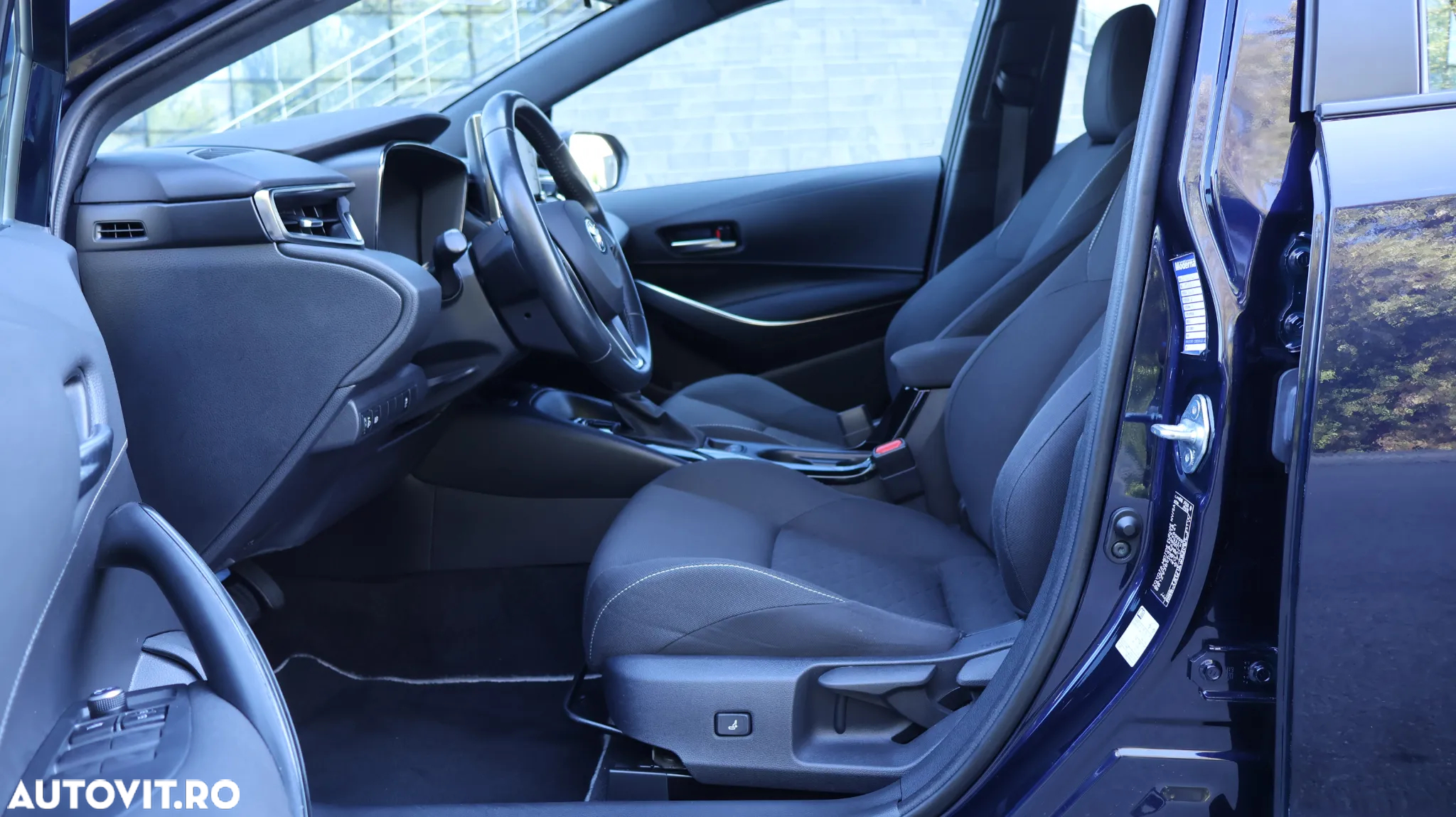 Toyota Corolla 1.8 Hybrid Touring Sports Business Edition - 8
