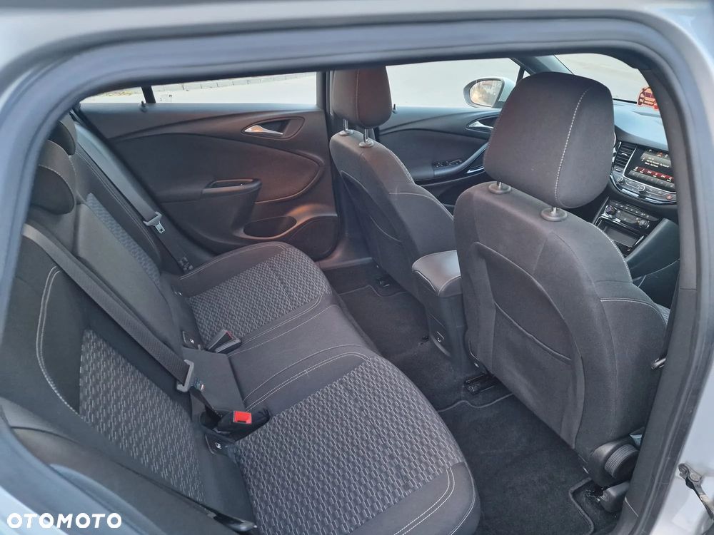 Opel Astra 1.4 Turbo Start/Stop Business - 19