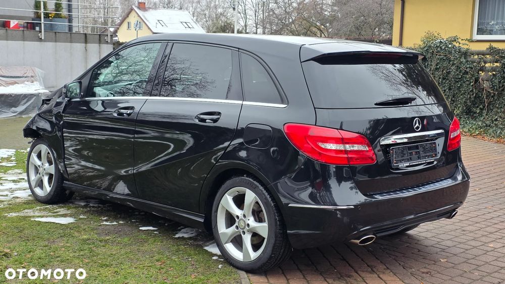Mercedes-Benz Klasa B 200 7G-DCT Edition - 4