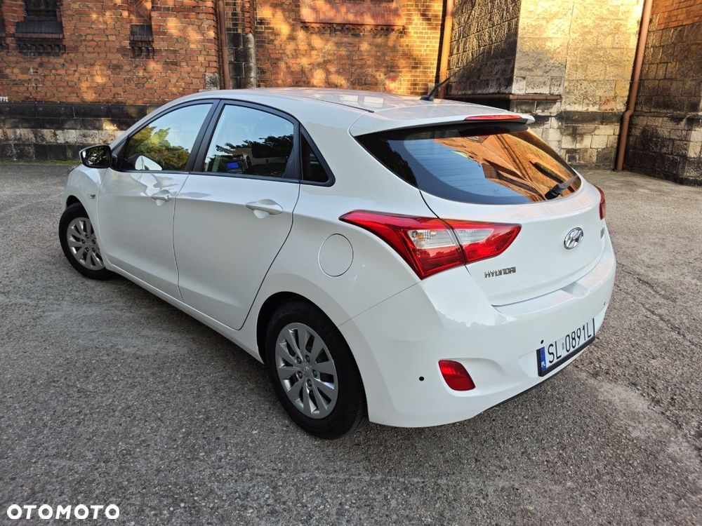 Hyundai i30 blue 1.4 Style - 25