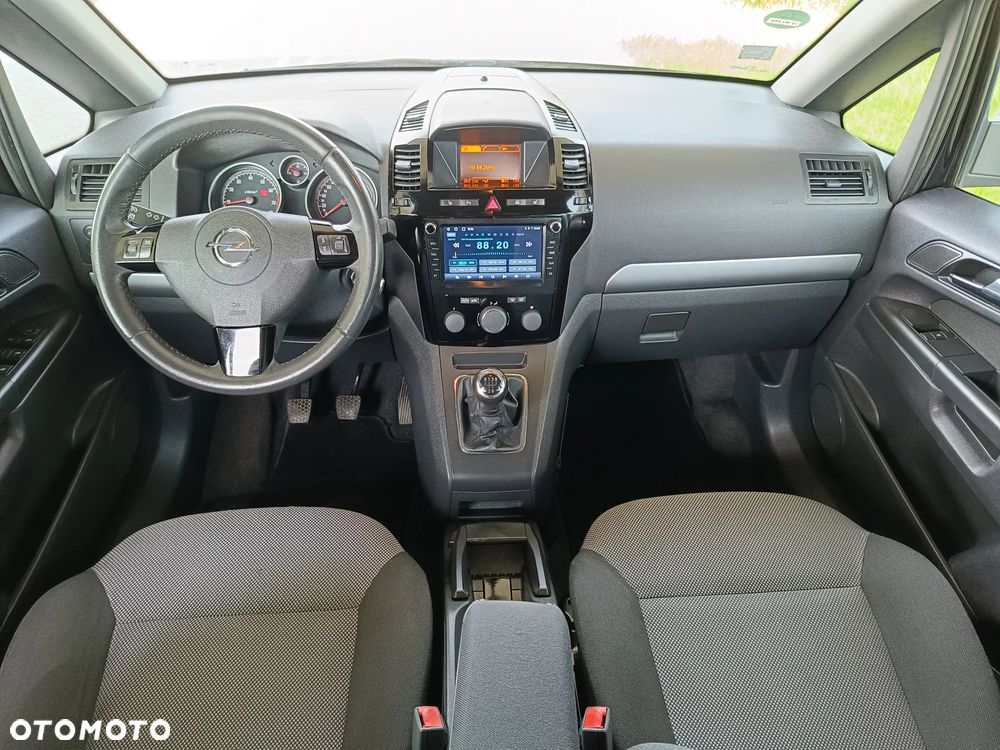 Opel Zafira - 16