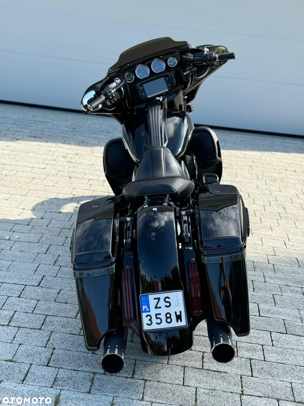 Harley-Davidson CVO Street Glide - 6