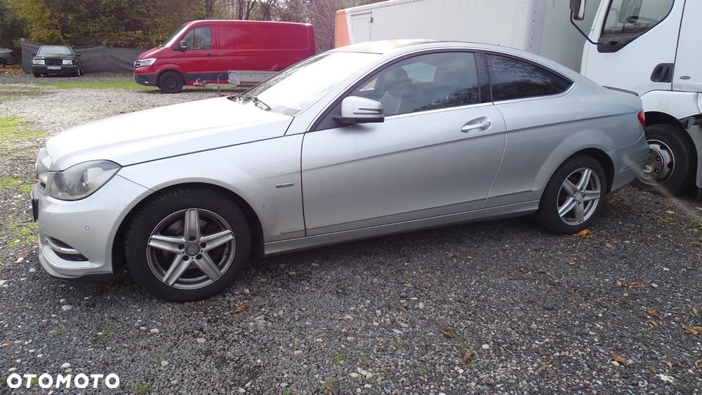 Mercedes-Benz Klasa C 180 CGI BlueEff - 1