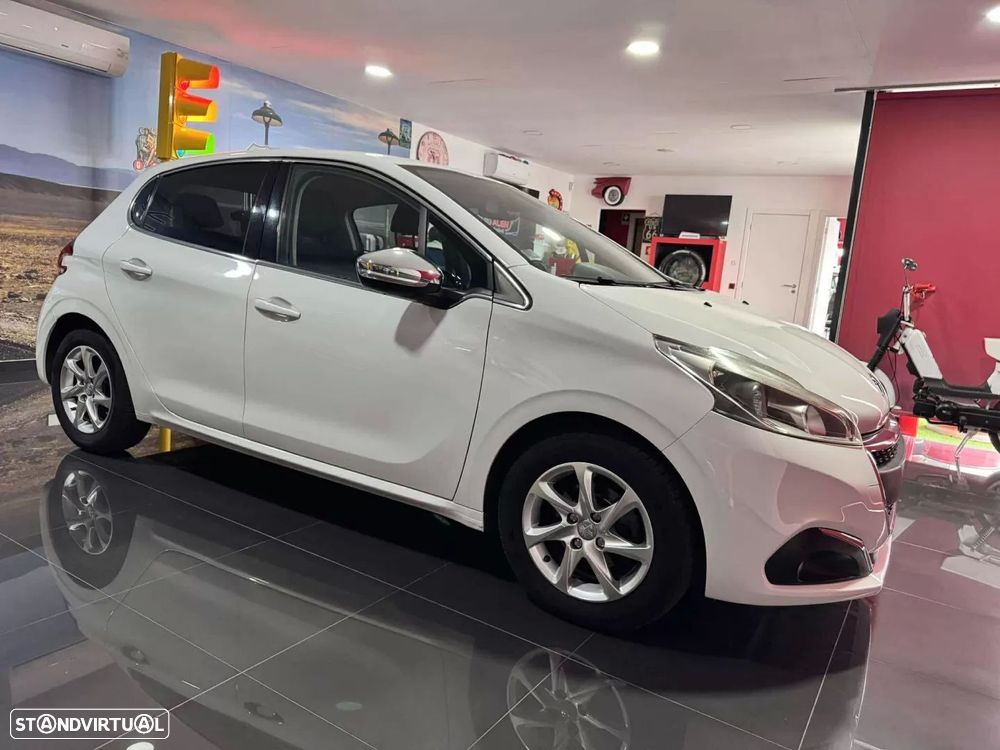 Peugeot 208 1.6 BlueHDi Allure - 3