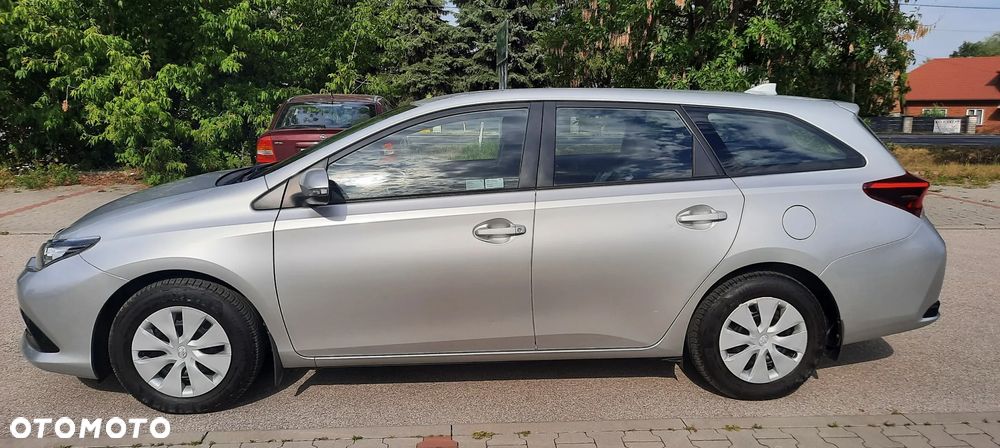 Toyota Auris 1.6 Active - 10