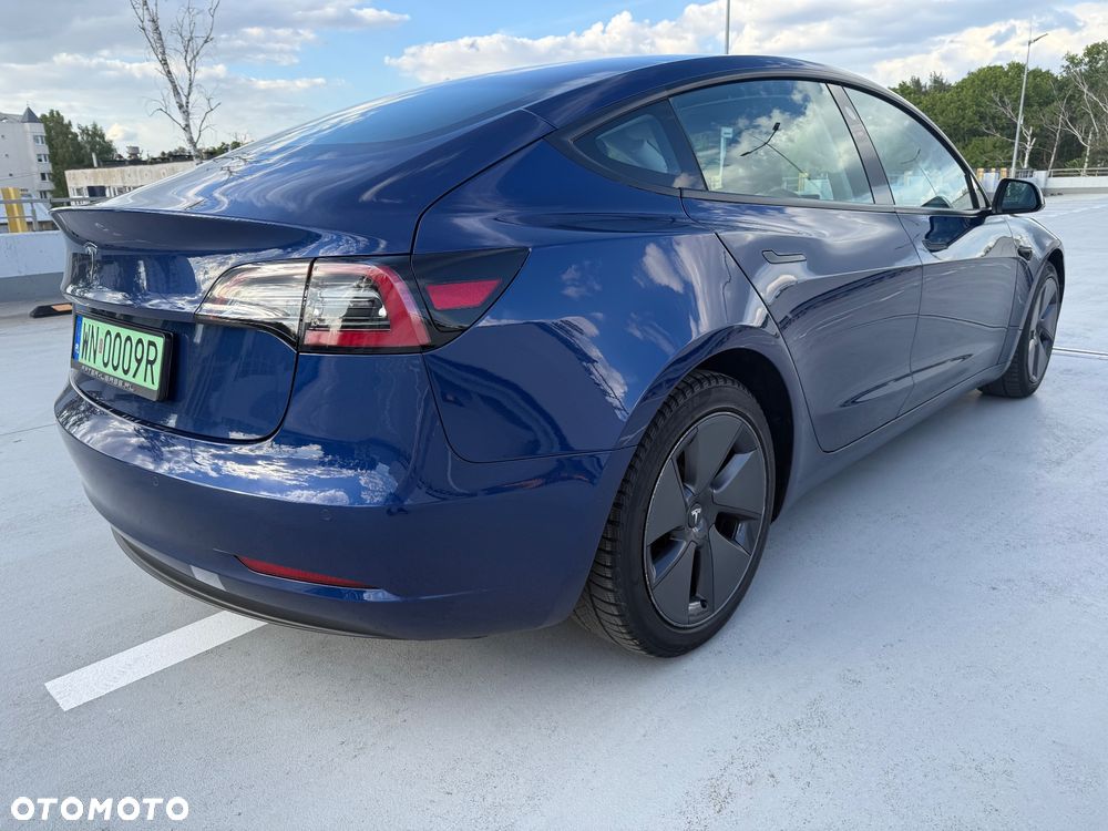 Tesla Model 3 - 8