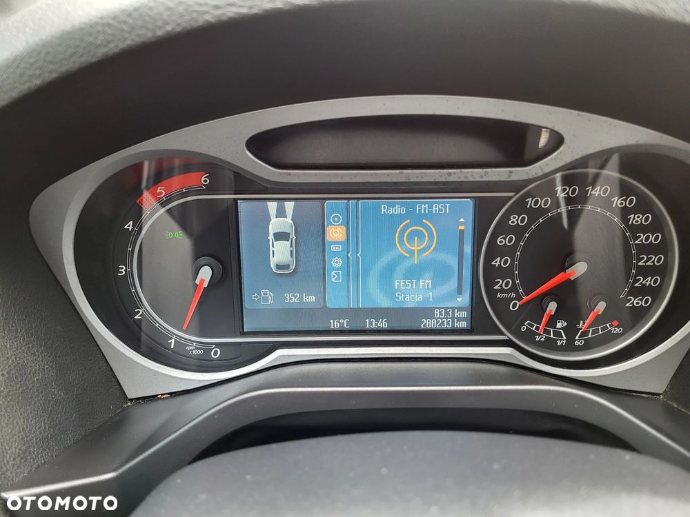 Ford S-Max - 19