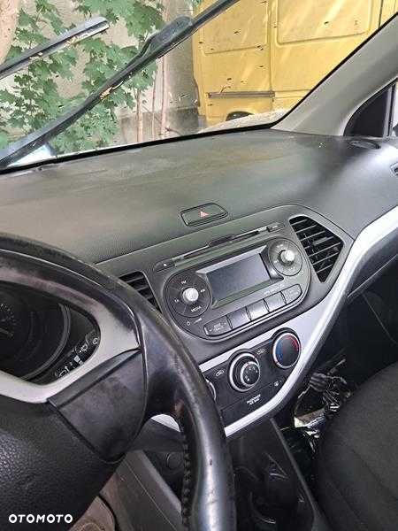 Kia Picanto - 8