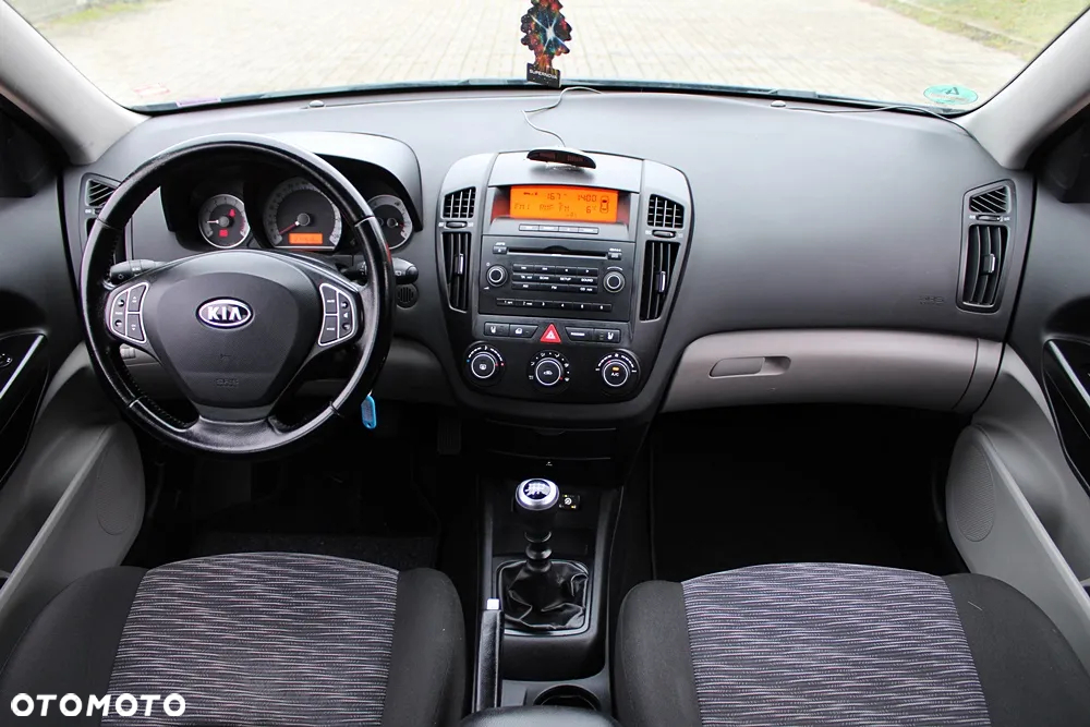 Kia Ceed - 17