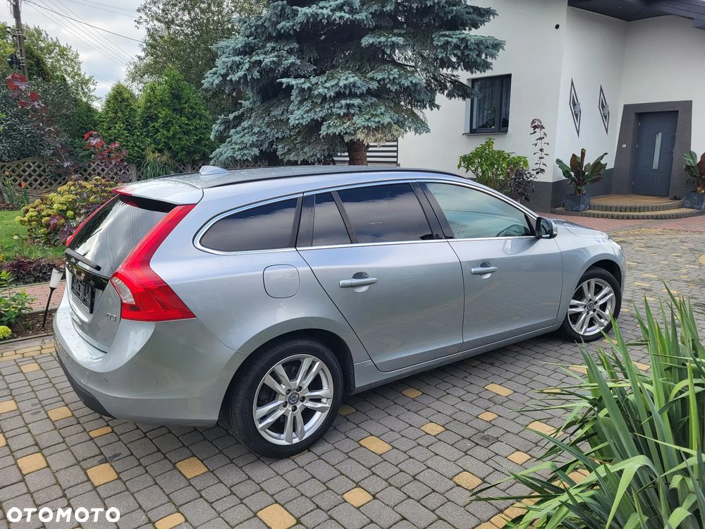 Volvo V60 D3 Momentum - 21