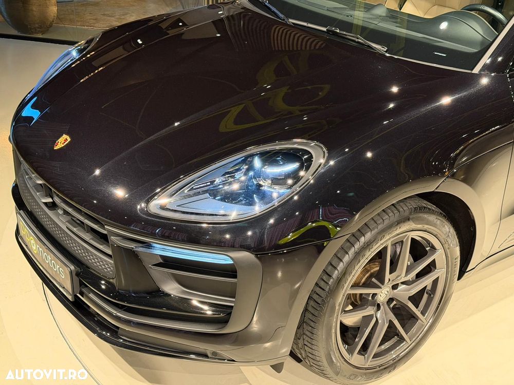 Porsche Macan T - 12