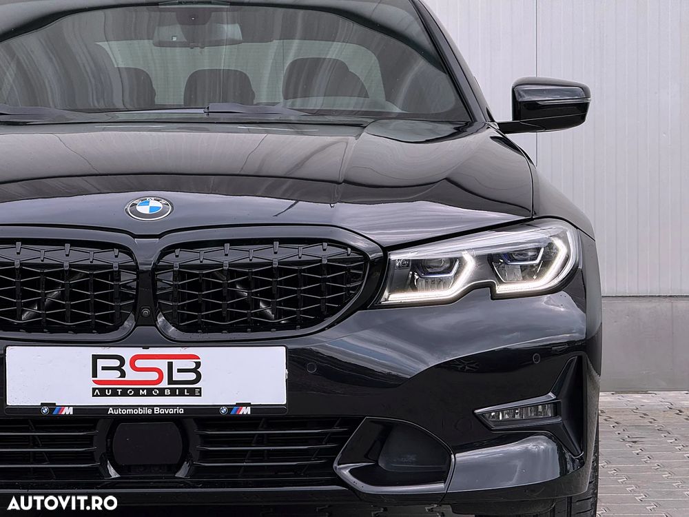 BMW Seria 3 330e Aut. M Sport - 39