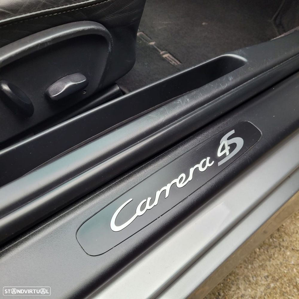 Porsche 911 (996) Carrera 4S Cabrio - 18