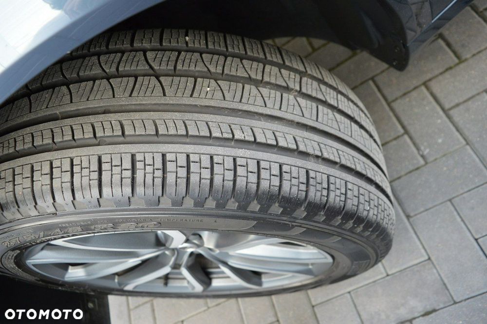 Volvo XC 90 D5 AWD Momentum - 4