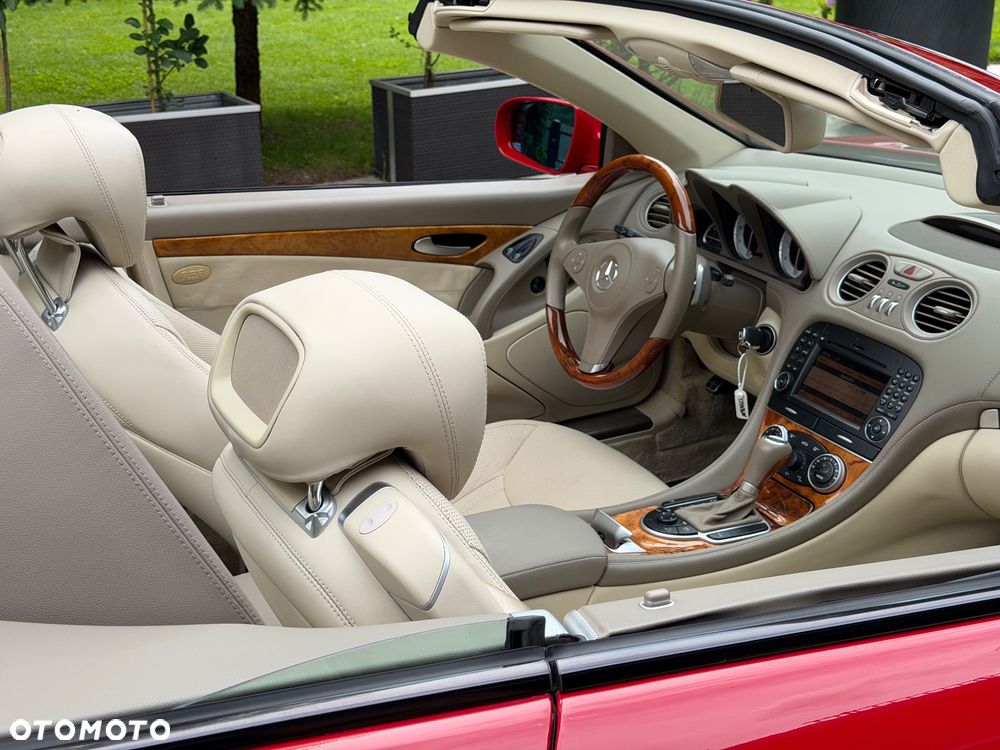 Mercedes-Benz SL - 19