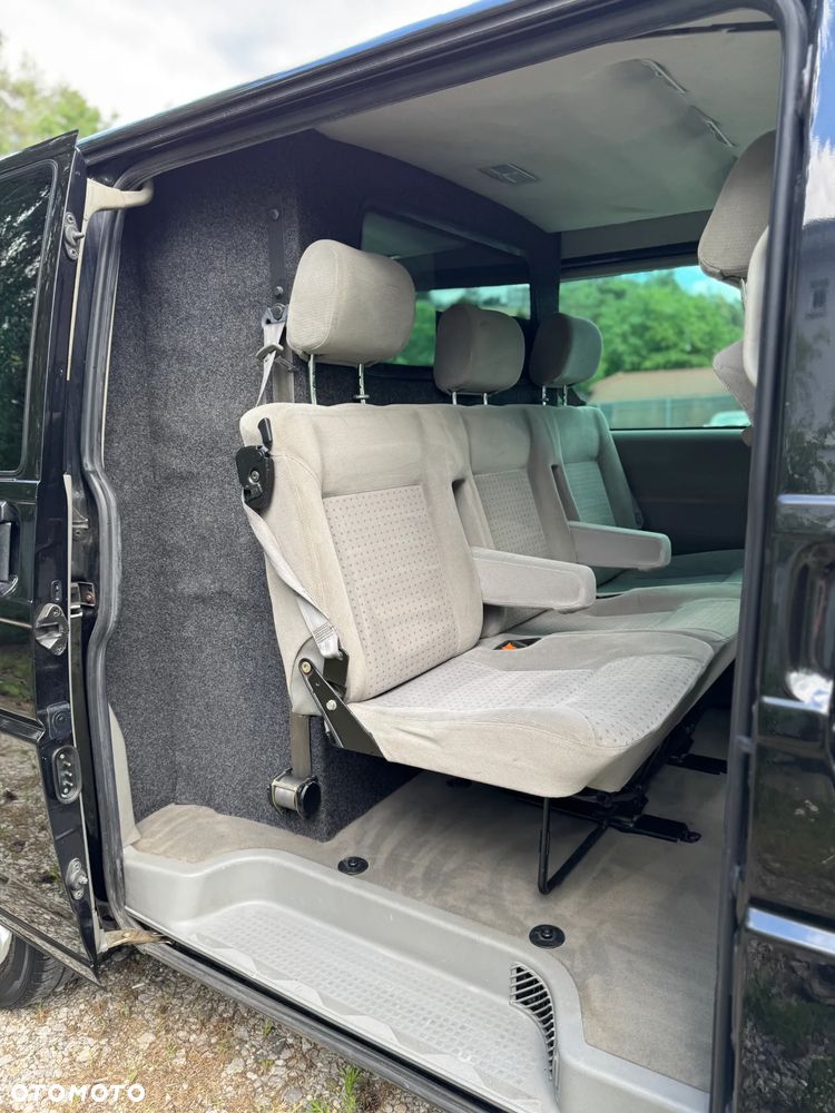 Volkswagen Caravelle - 29