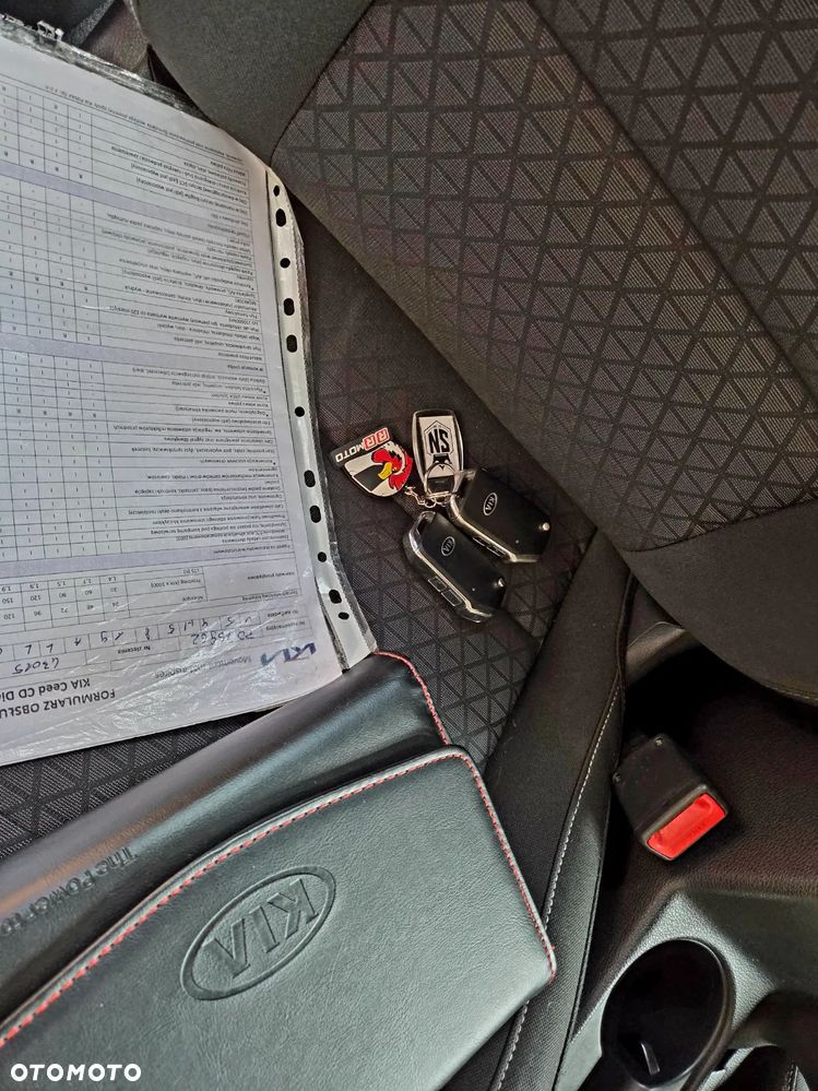 Kia Ceed 1.6 CRDi SCR M - 25