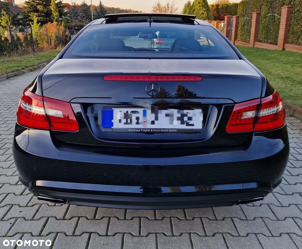 Mercedes-Benz Klasa E 350 CDI DPF Coupe BlueEFFICIENCY 7G-TRONIC Avantgarde - 12