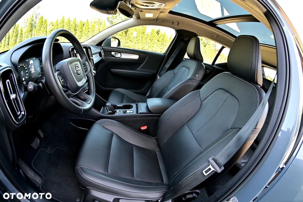 Volvo XC 40 T4 Geartronic Momentum Pro - 19