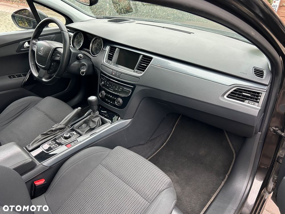 Peugeot 508 HDi FAP 140 Family - 25