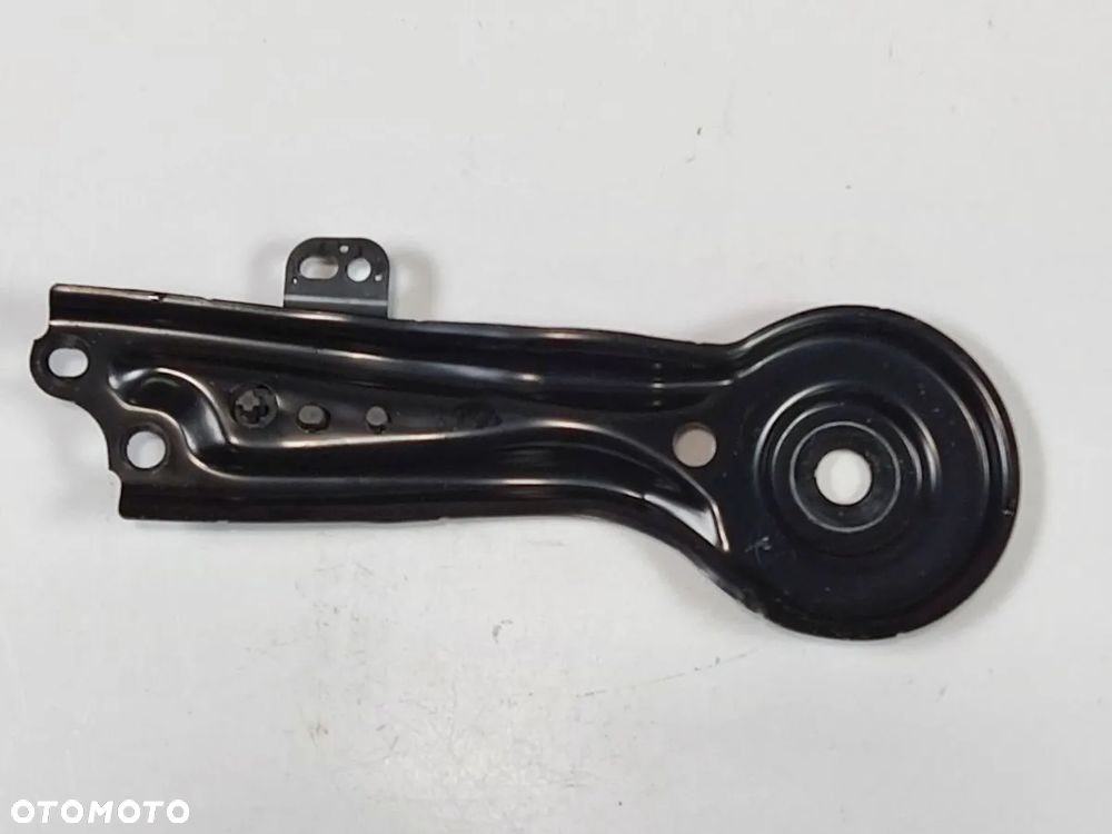 TOYOTA CAMRY 2.5h od 2019r Blaszka Mocowanie Lewe - 1