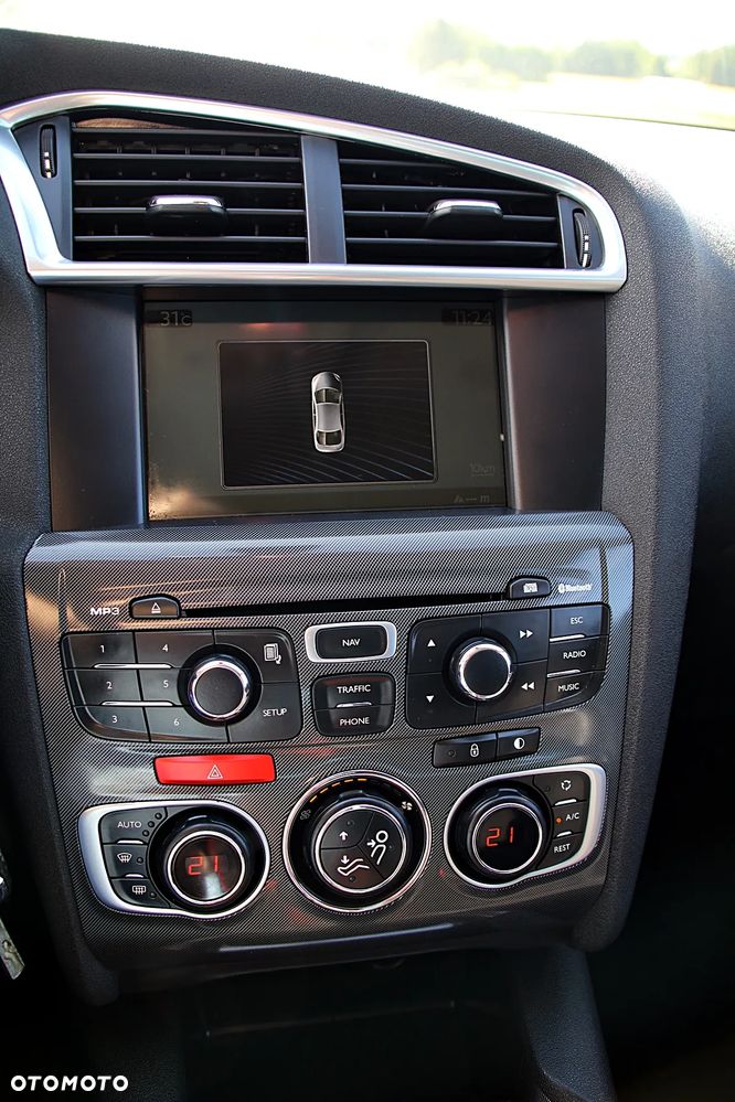 Citroën C4 VTi 120 Exclusive - 30