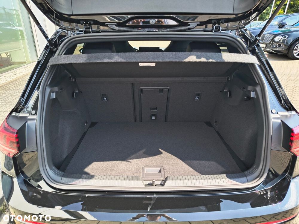Volkswagen Golf 1.5 eTSI mHEV R-Line Plus DSG - 11