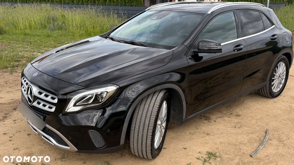 Mercedes-Benz GLA 220 d 4-Matic - 1
