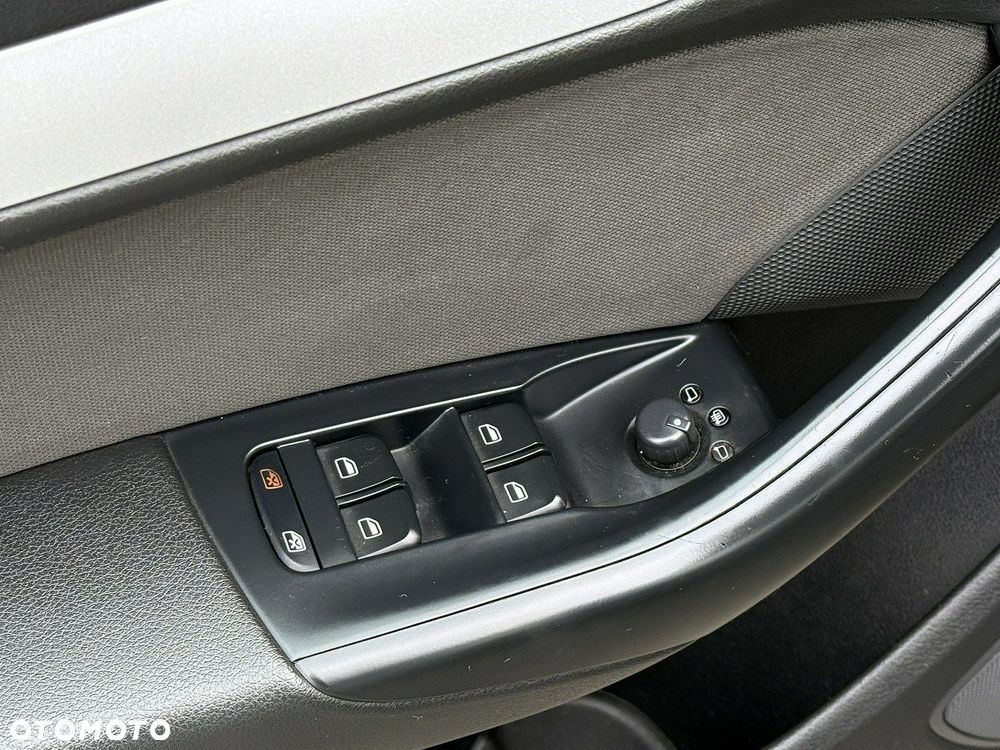 Audi Q3 2.0 TDI Sport - 9