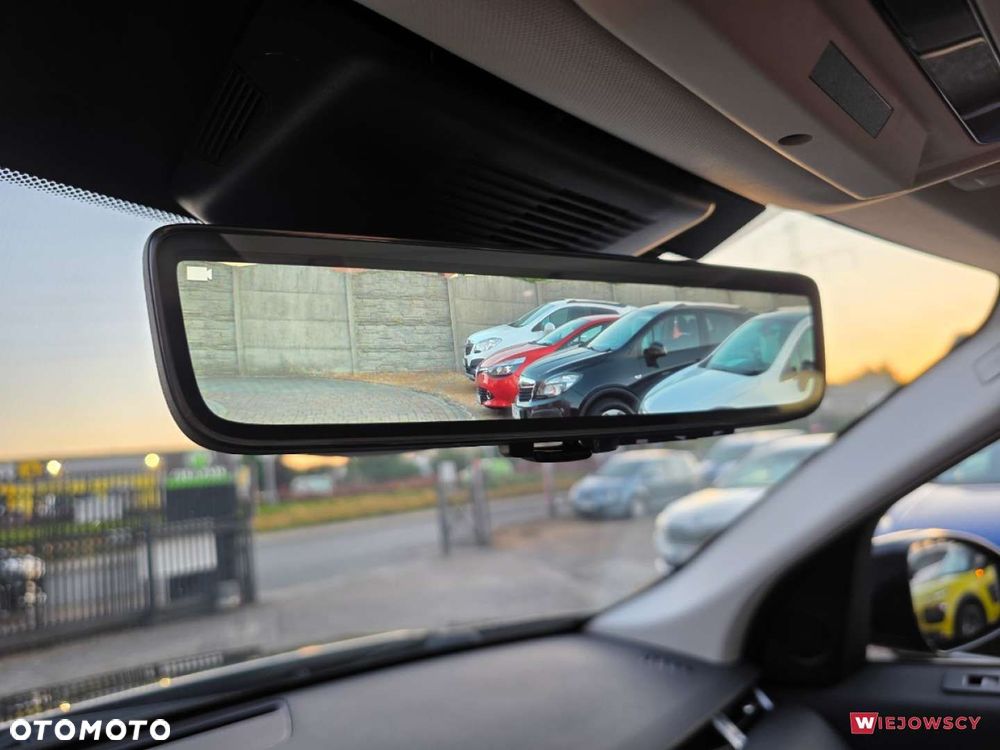 Land Rover Discovery Sport - 18