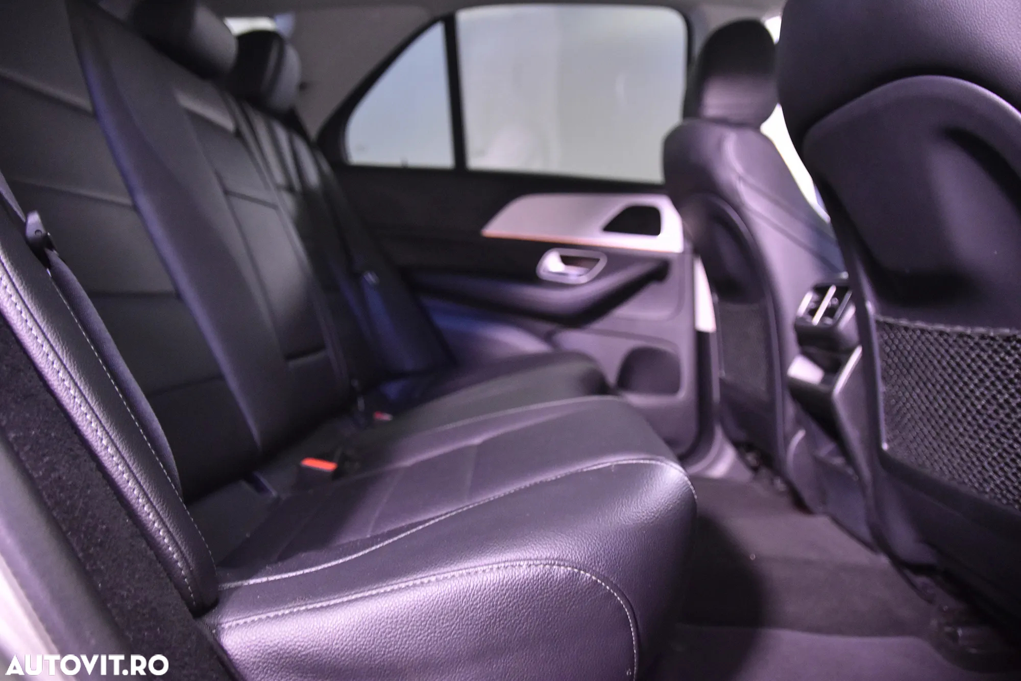 Mercedes-Benz GLE 300 d 4MATIC - 12