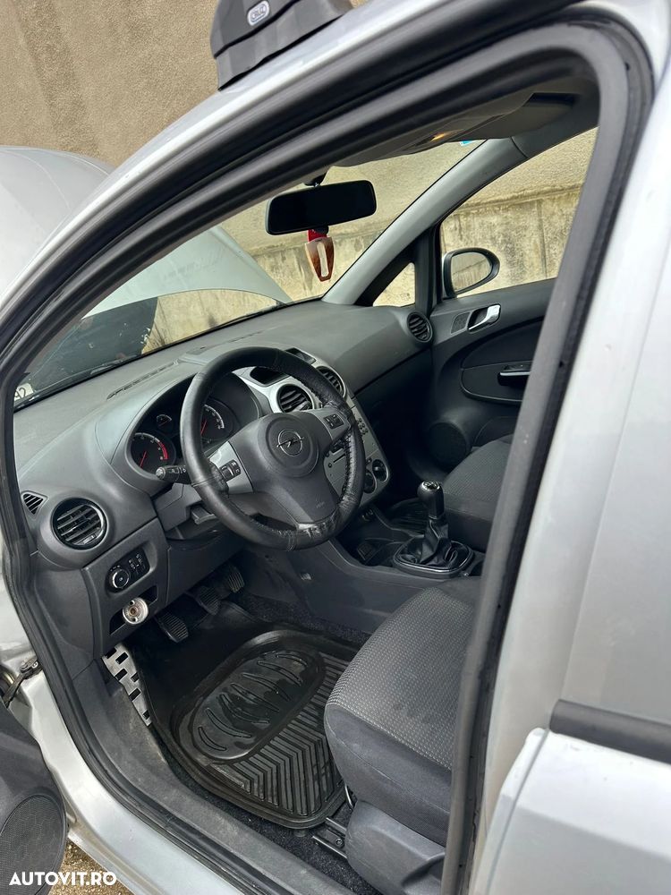 Opel Corsa - 4