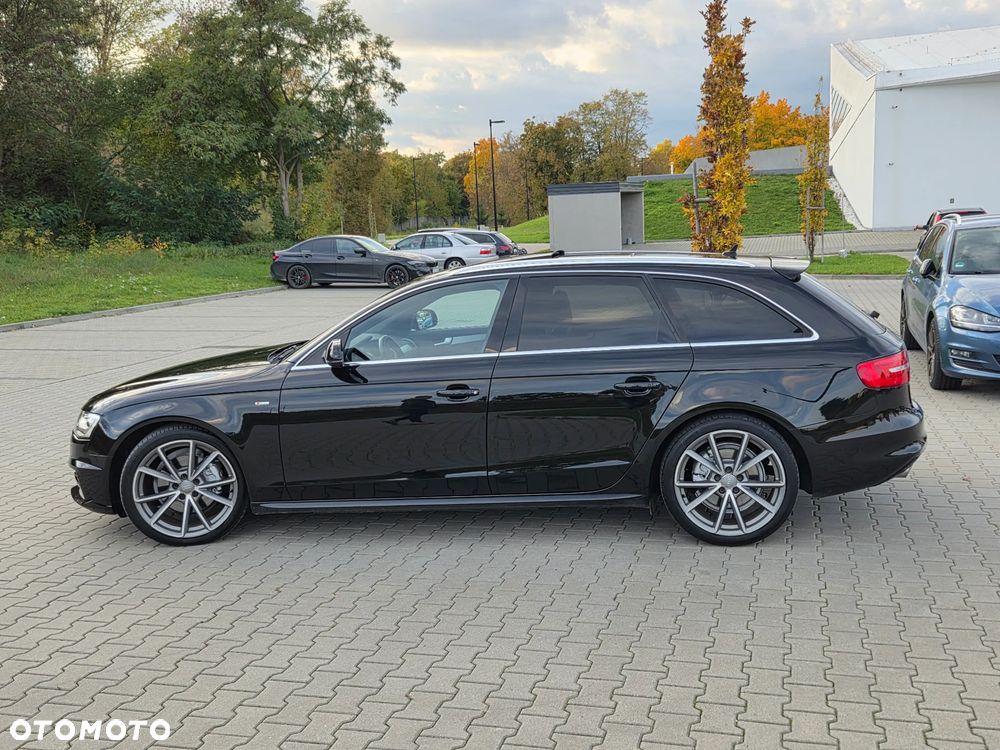 Audi A4 Avant 2.0 TDI DPF quattro S tronic S line Sportpaket - 4