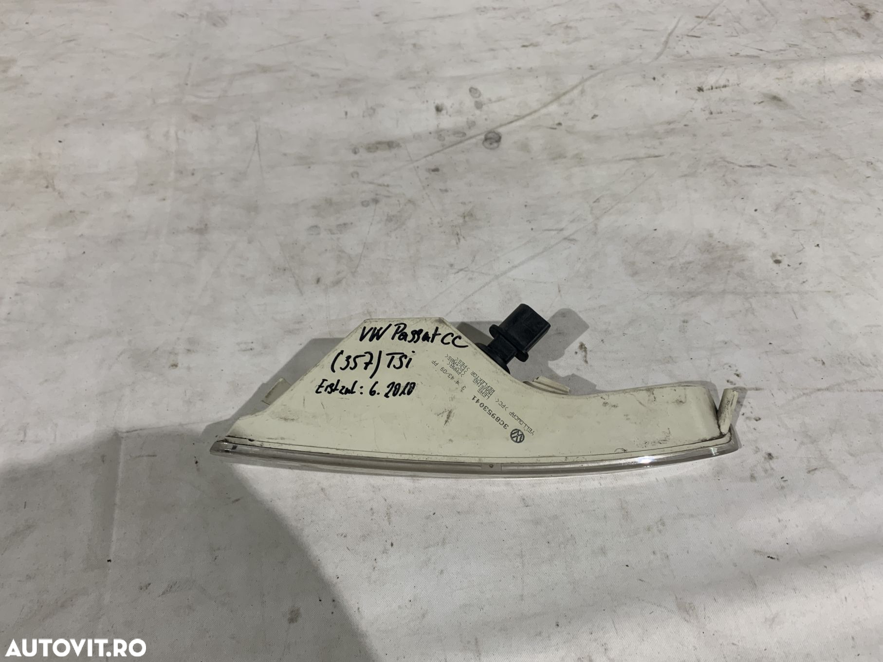 Lampa semnal stanga VW Passat CC 2009, 2010, 2011, 2012, cod origine OE 3C8953041 - 2