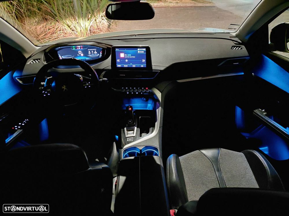 Peugeot 3008 1.2 PureTech Allure EAT6 - 2
