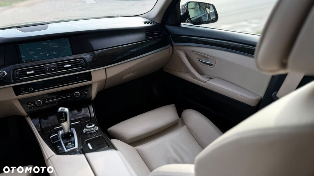 BMW Seria 5 530d xDrive - 36