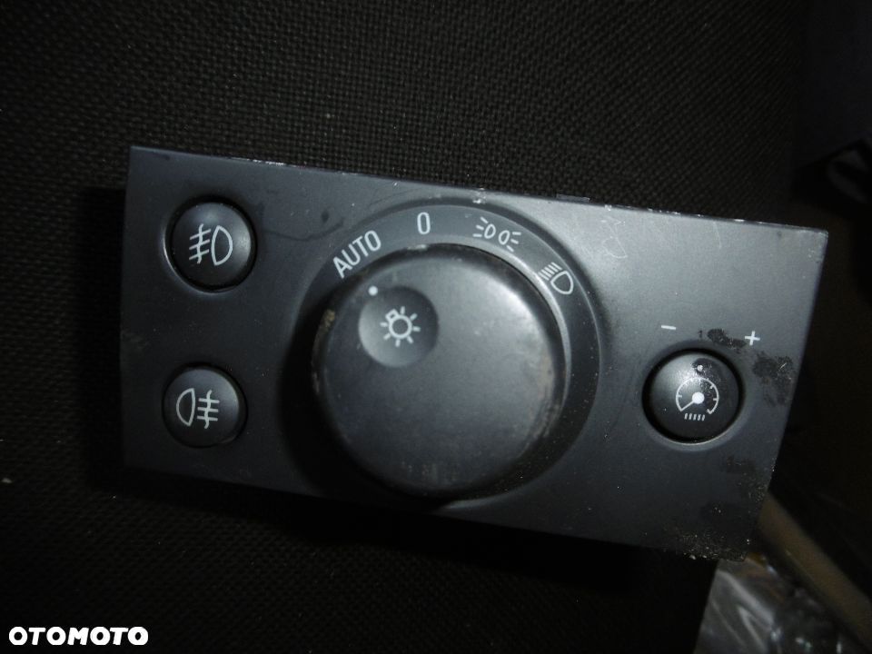 PRZELACZNIK SWIATEL VECTRA C LIFT 13 177 070 - 1