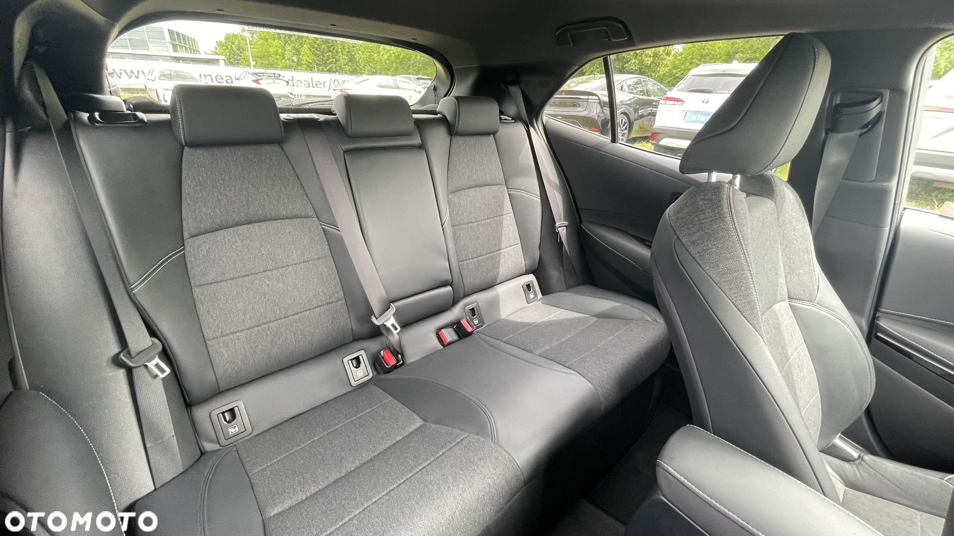 Toyota Corolla 1.8 Hybrid Comfort - 11