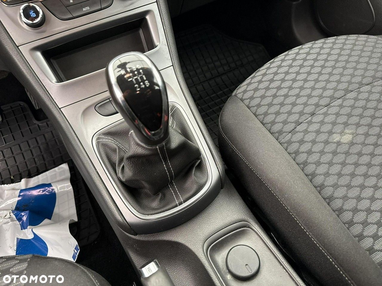 Opel Astra - 16