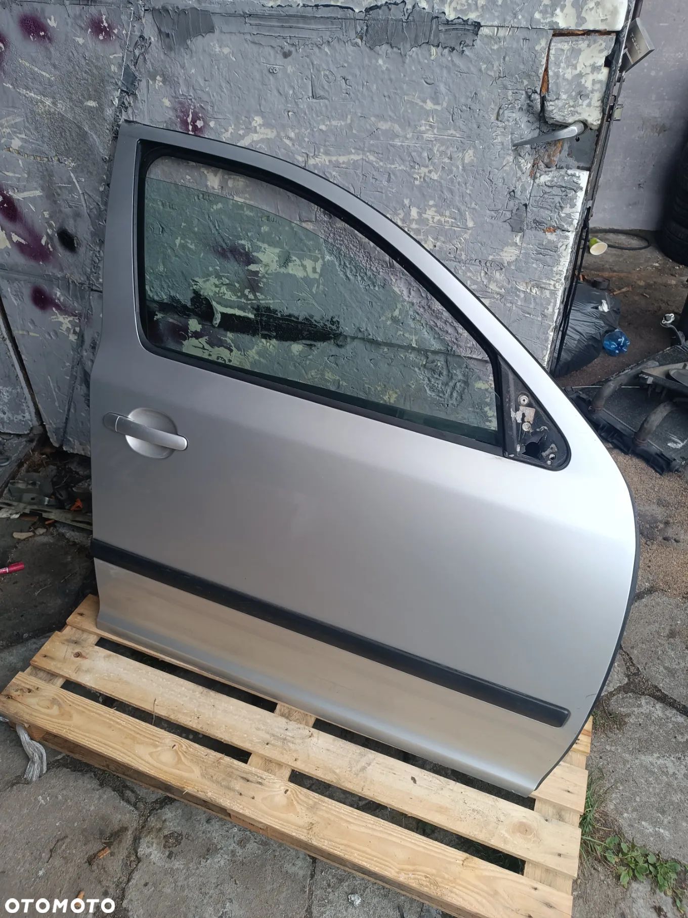 SKODA OCTAVIA II PRAWE PRZEDNIE DRZWI  SREBRNE KOMPLETNE - 1