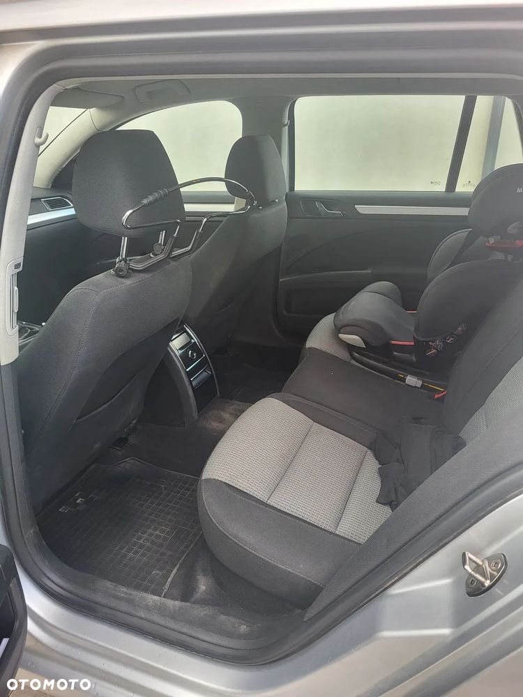 Skoda Superb 1.6 TDI GreenLine - 14