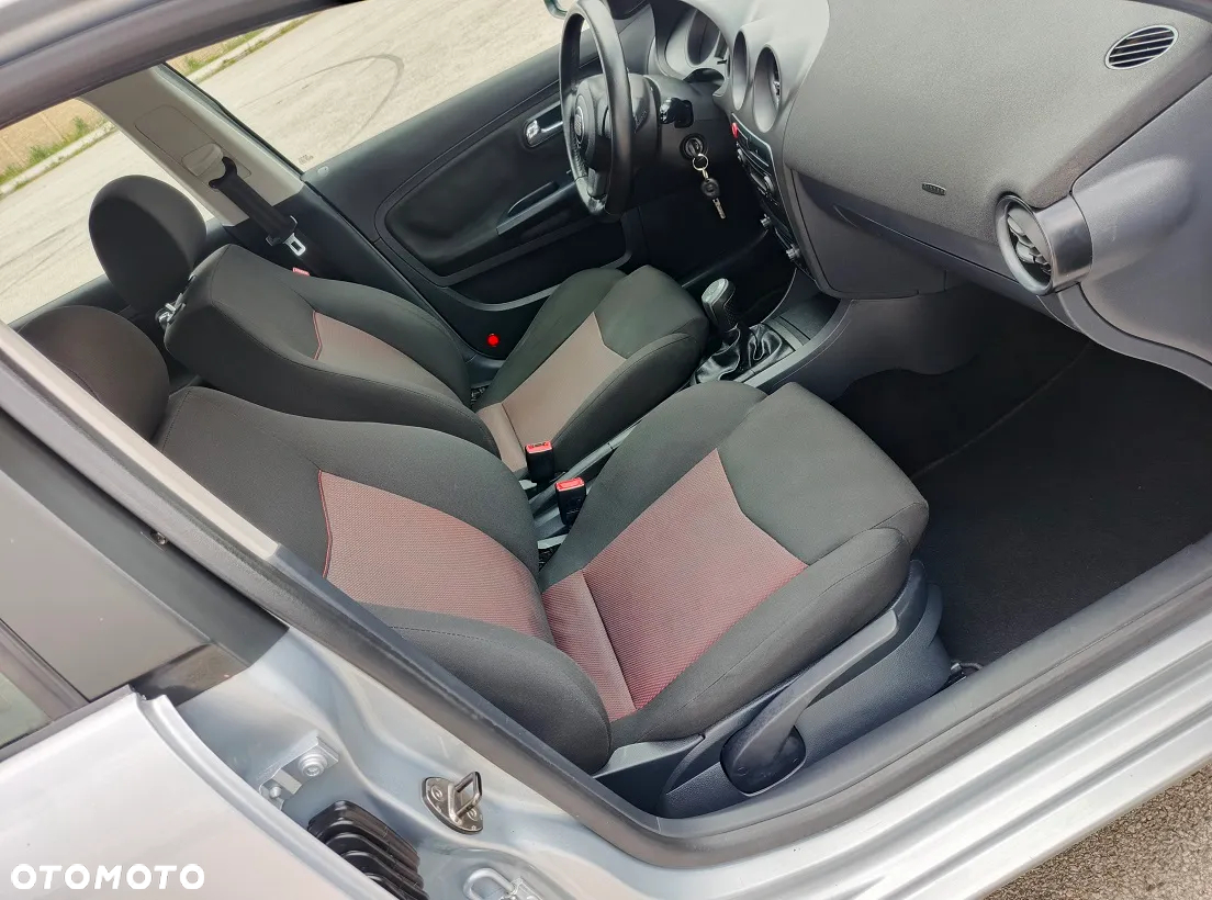 Seat Ibiza 1.4 16V Sport - 8