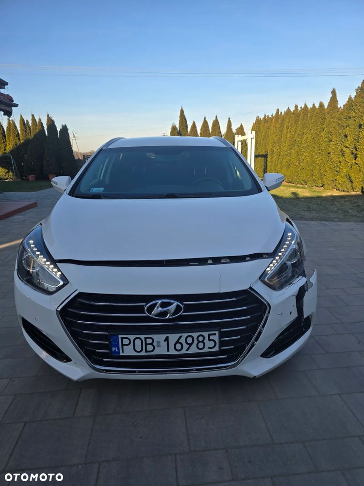 Hyundai i40 Kombi 1.7 CRDi DCT Style - 3