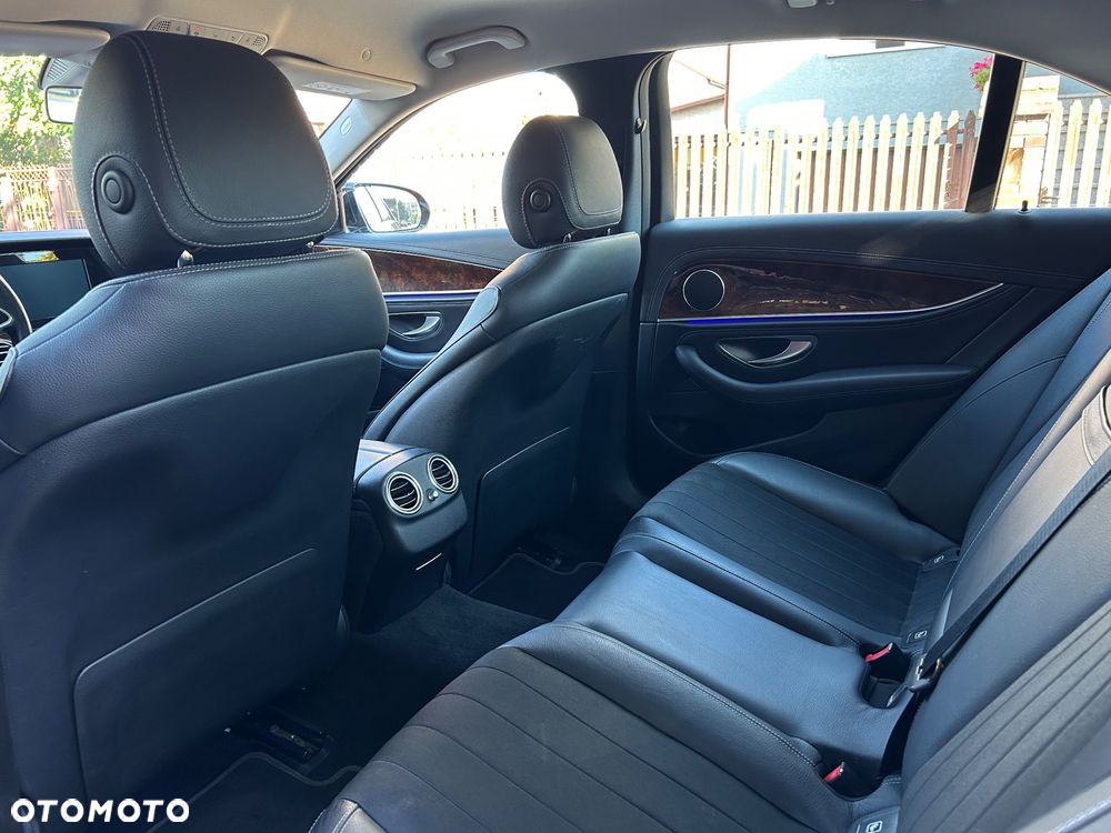 Mercedes-Benz Klasa E 220 d Avantgarde - 33