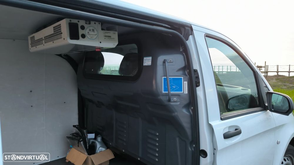 Mercedes-Benz Vito 114, caixa fechada térmica com ar condicionado - 9