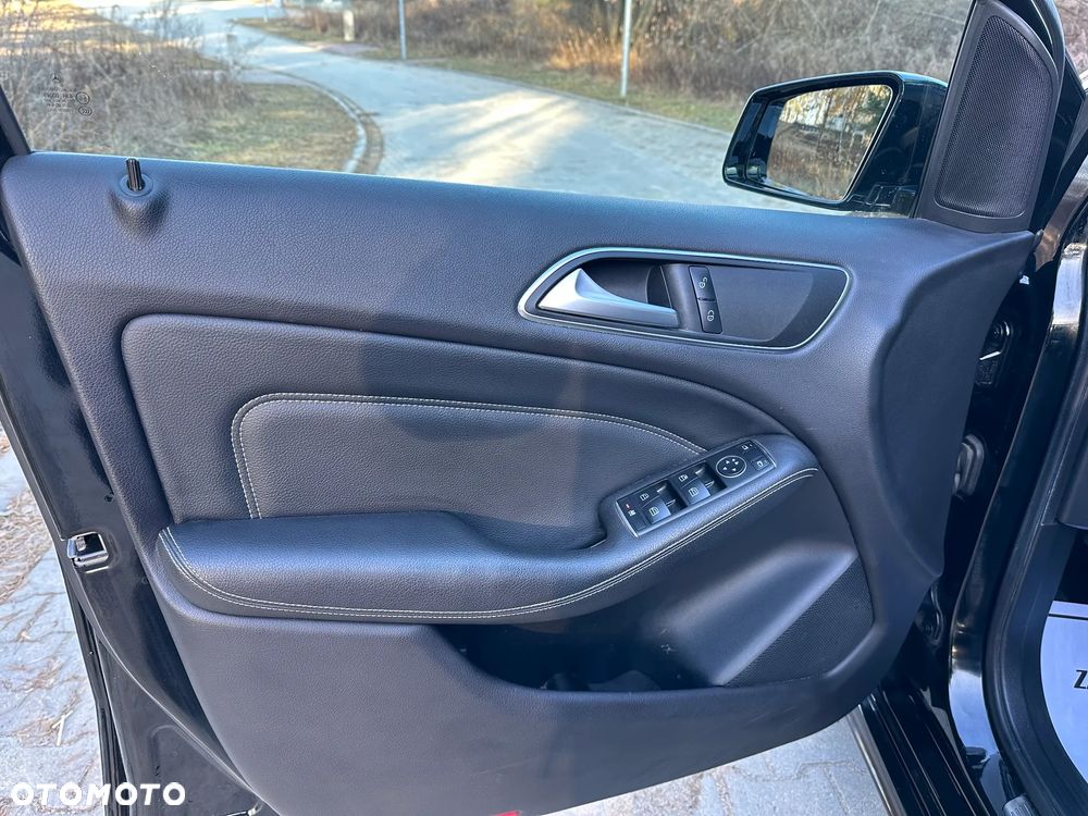 Mercedes-Benz Klasa B 180 CDI (BlueEFFICIENCY) - 24