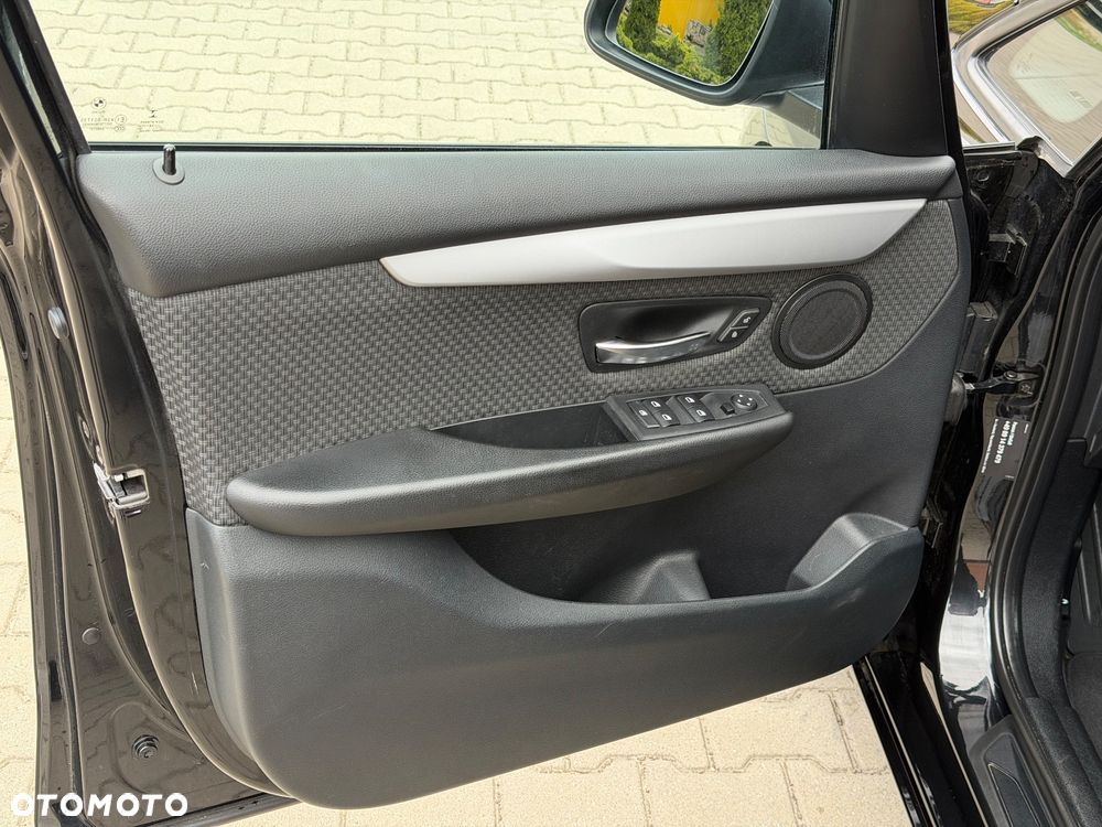 BMW Seria 2 218d Advantage sport - 16
